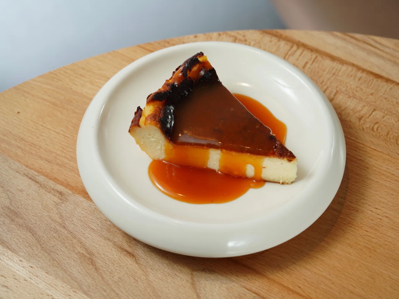 20 Jajanan Viral 2026 yang Cepat Balik Modal, Berani Coba? 12 Burnt Cheesecake