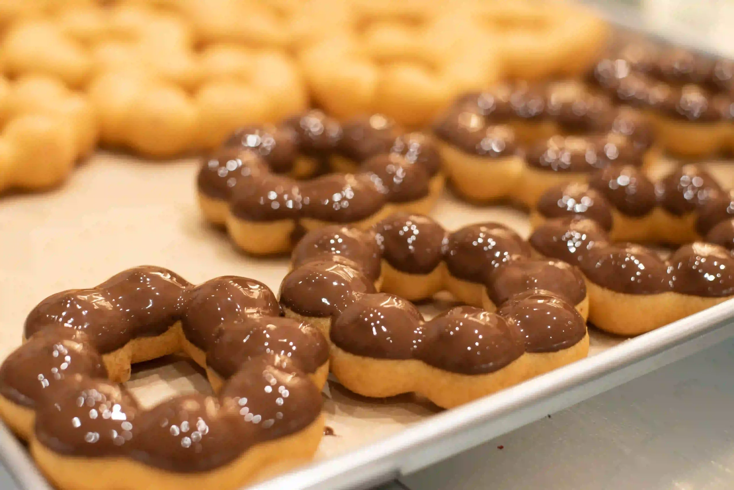 20 Jajanan Viral 2026 yang Cepat Balik Modal, Berani Coba? 2 Mochi Donut